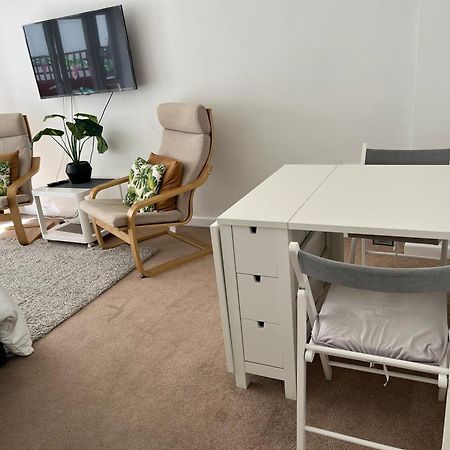 Town Centre White House Apartment Bournemouth Bagian luar foto