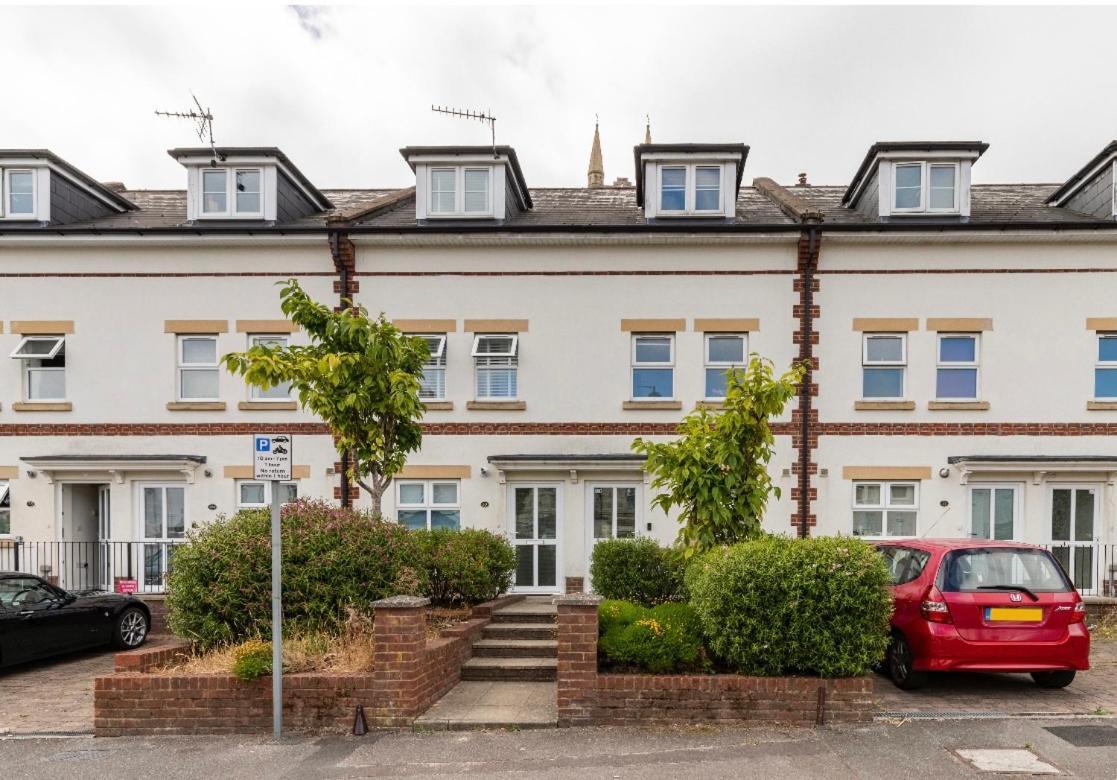 Town Centre White House Apartment Bournemouth Bagian luar foto