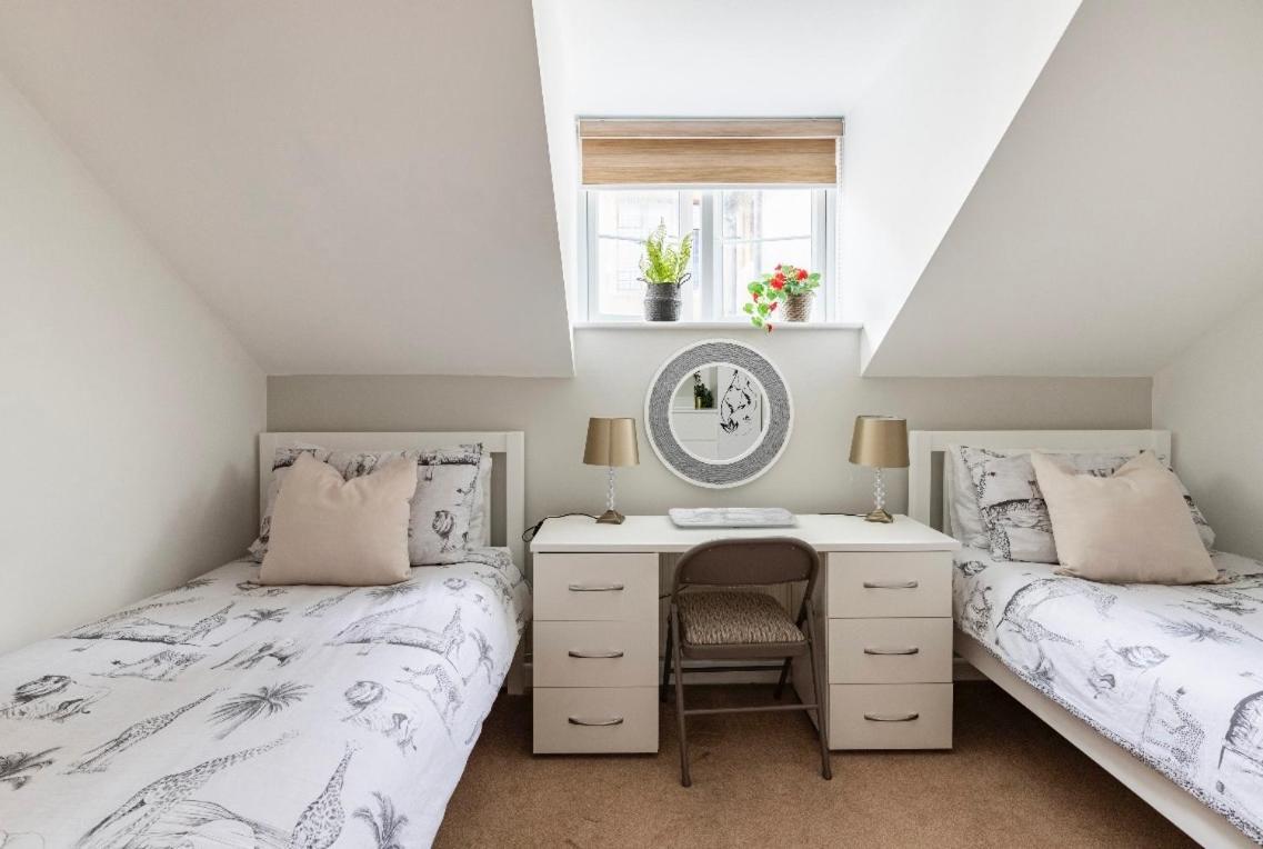 Town Centre White House Apartment Bournemouth Bagian luar foto